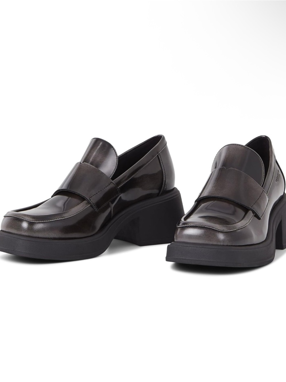 Vagabond Dorah Polished Loafers
Size 11
